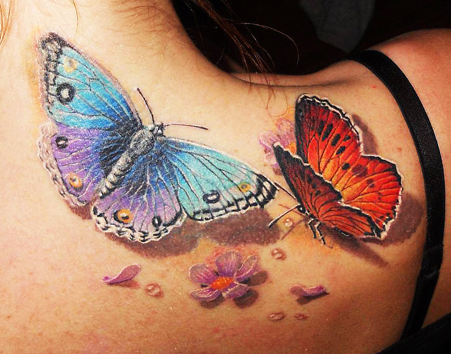 бабочка татуировка.