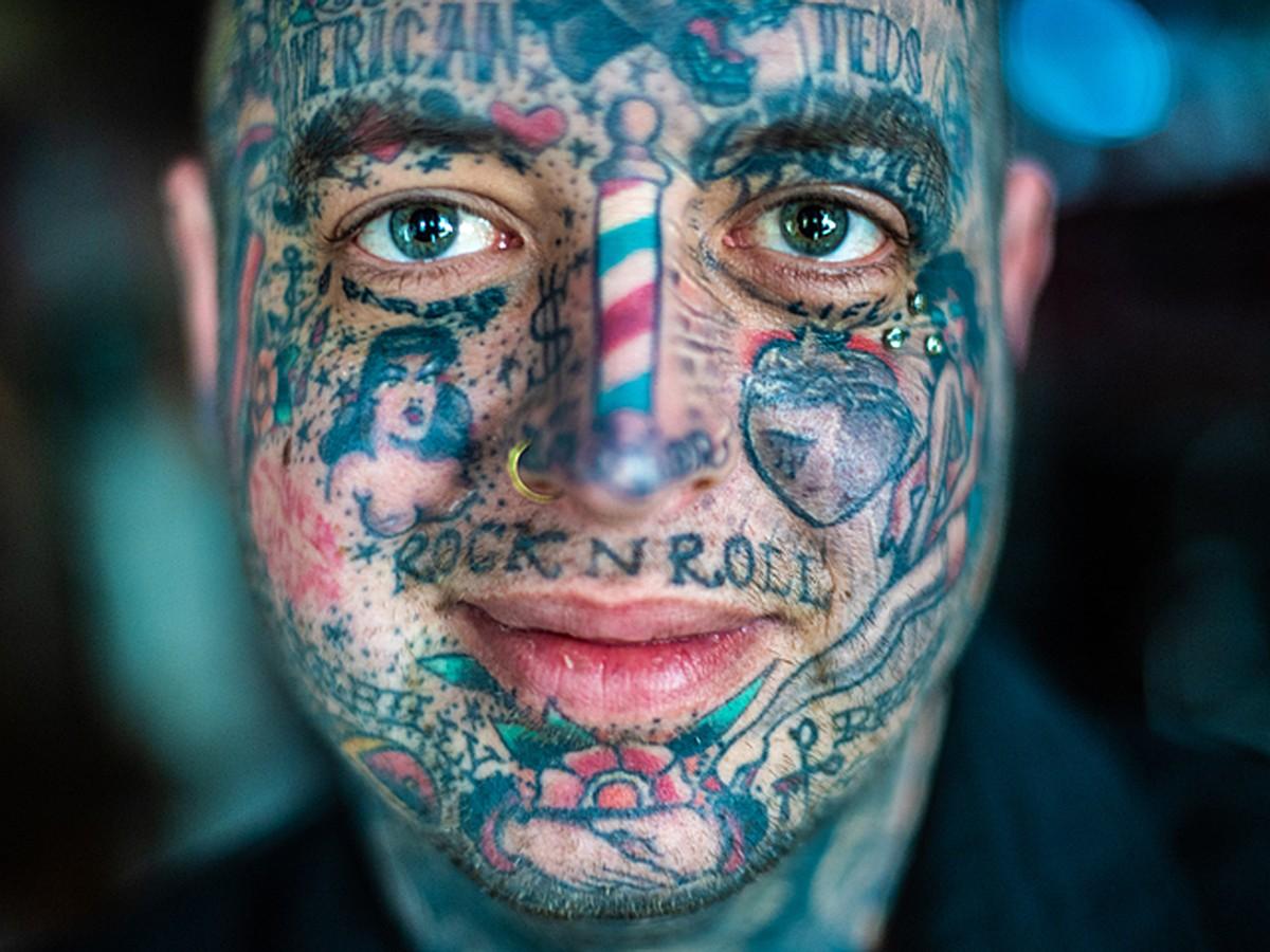 татуированные люди
