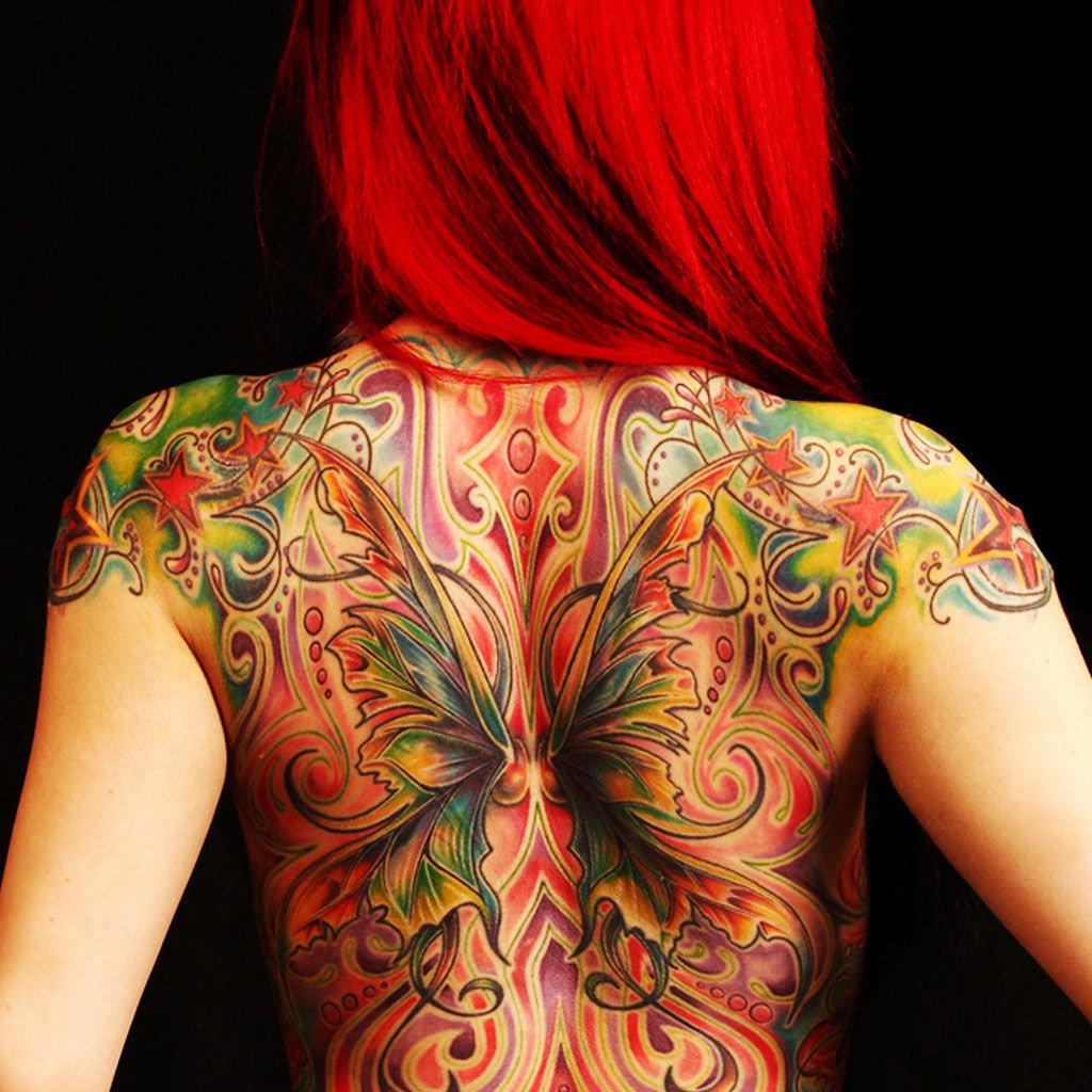 Красивые цветные тату на спине