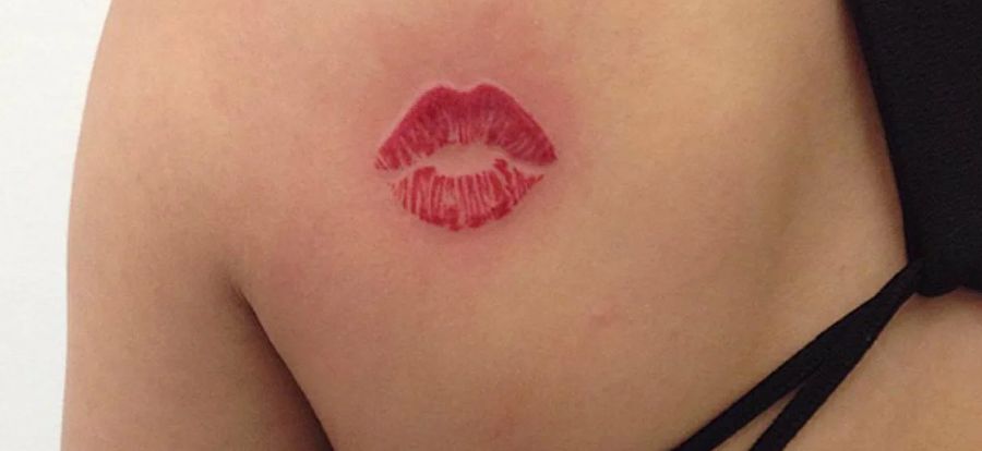 Тату поцелуй - значение страстной татуировки, выбор места и примеры работ для мужчин и женщин, 90 фото